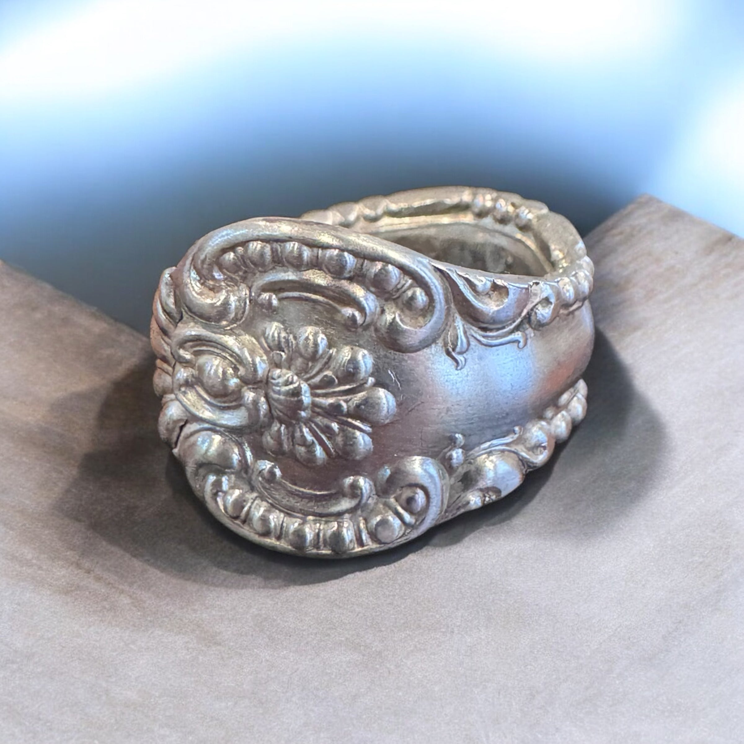 Chantilly - Size 7 - 705