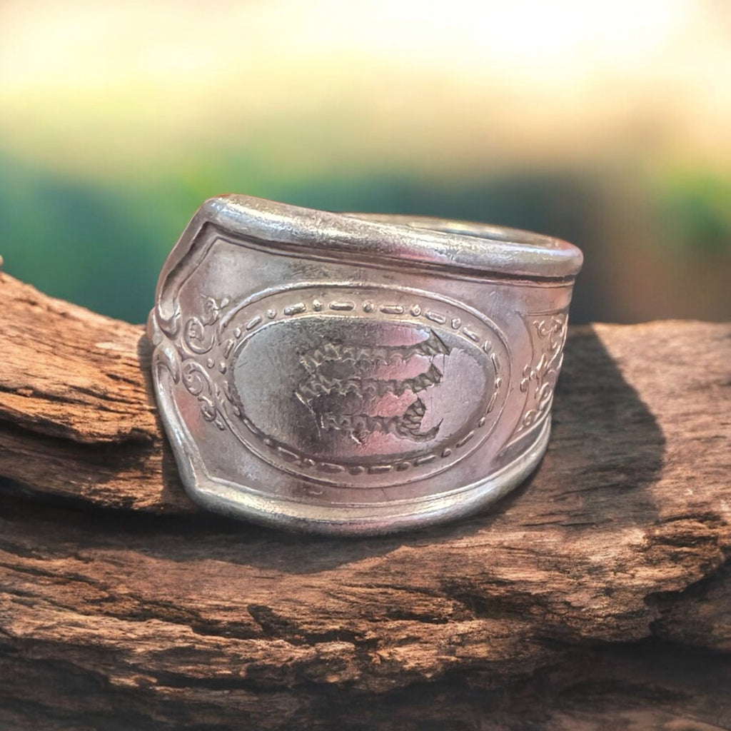 Monogram "M" Victorian - Size 8 - 812