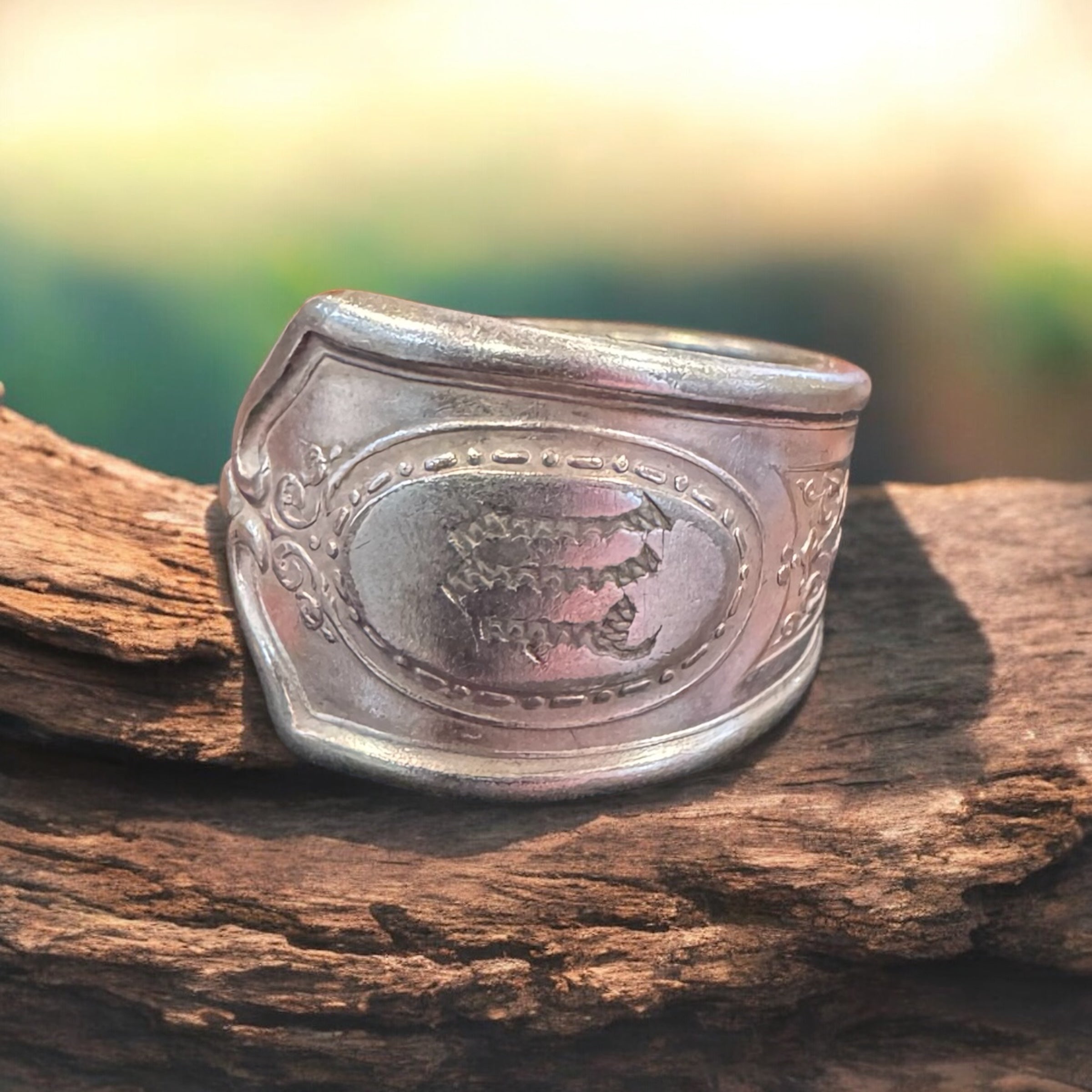 Monogram "M" Victorian - Size 8 - 812