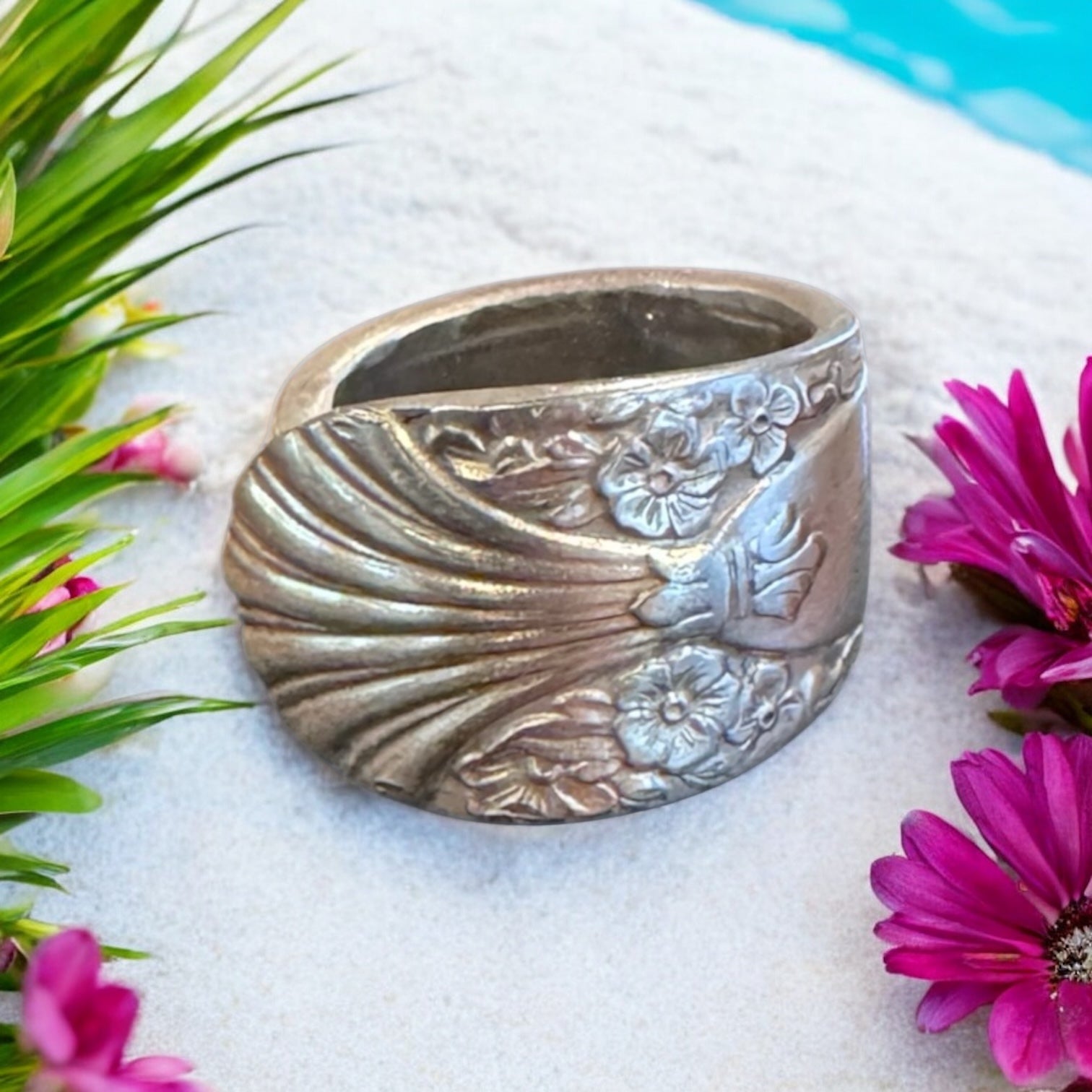 Floral Scallop - Size 5 - 58